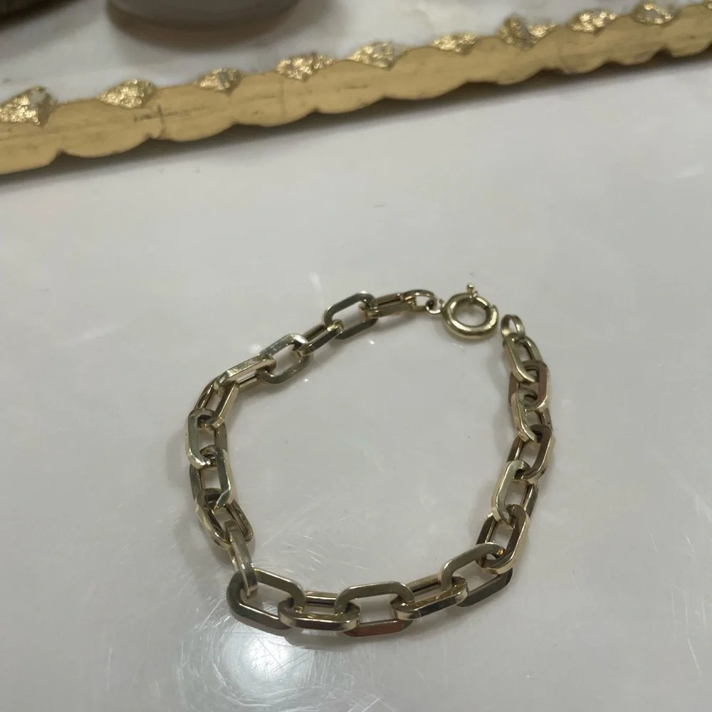 14k Elegant Gold Chain Bracelet - Picture 2 of 4
